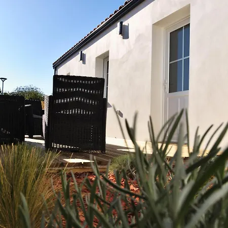 Hameau Colbert - 3km Du Puydufou Hébergement de vacances